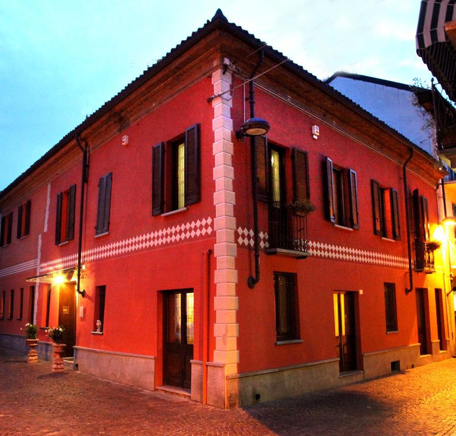 Casa Asso Di Coppe B&B Alba  Buitenkant foto