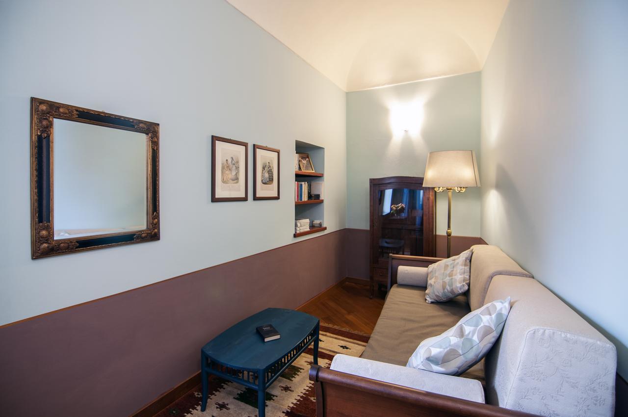 Casa Asso Di Coppe B&B Alba  Buitenkant foto