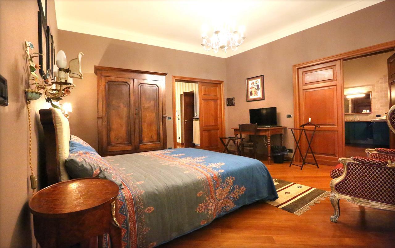 Casa Asso Di Coppe B&B Alba  Buitenkant foto