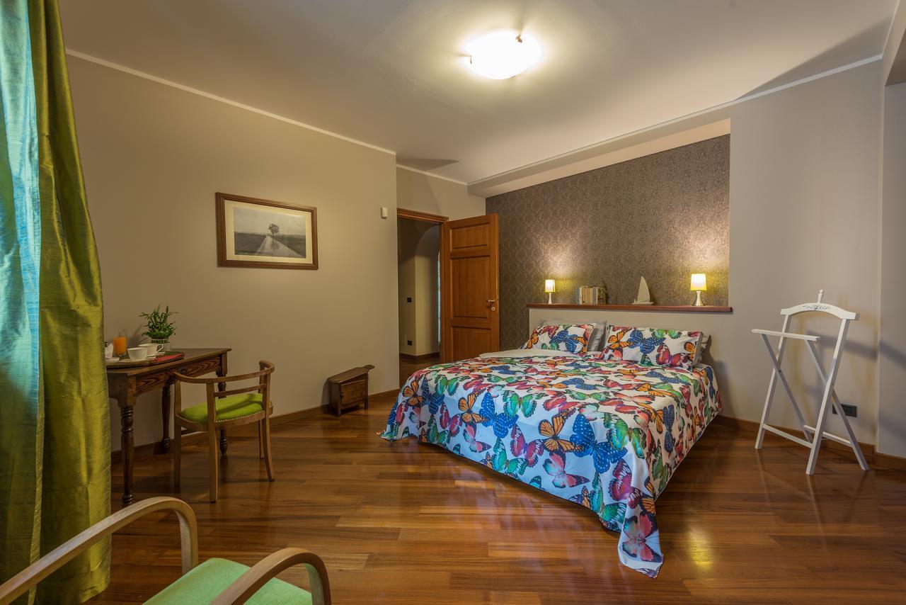 Casa Asso Di Coppe B&B Alba  Buitenkant foto