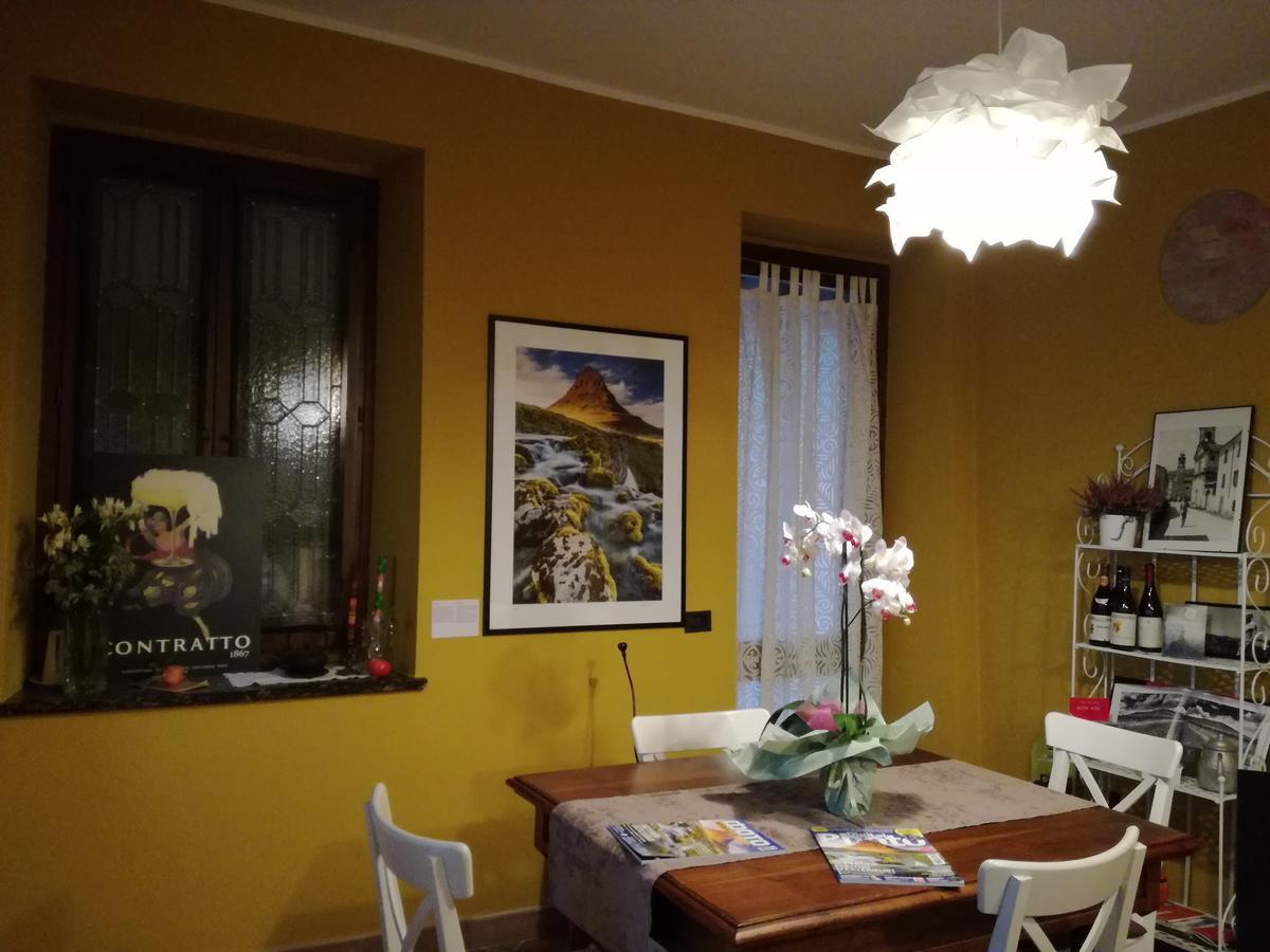 Casa Asso Di Coppe B&B Alba  Buitenkant foto