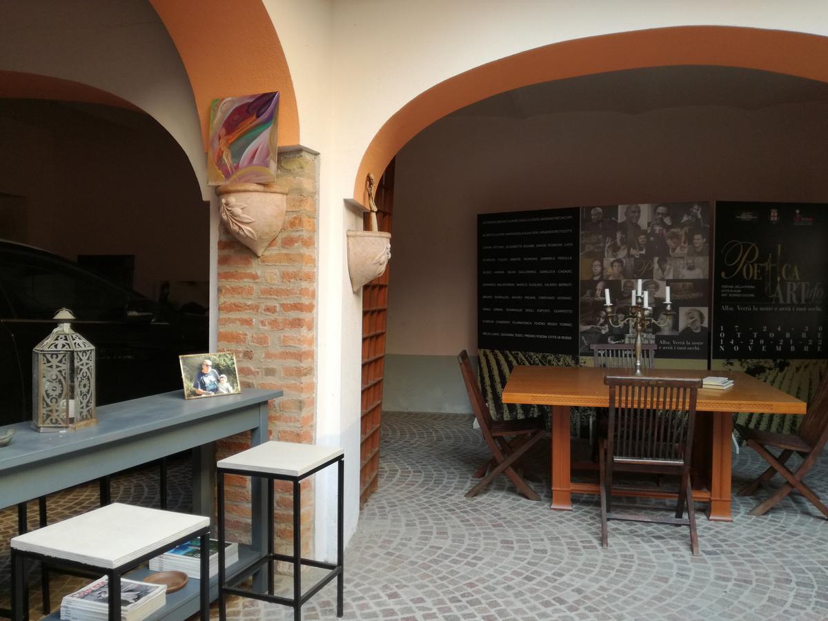 Casa Asso Di Coppe B&B Alba  Buitenkant foto