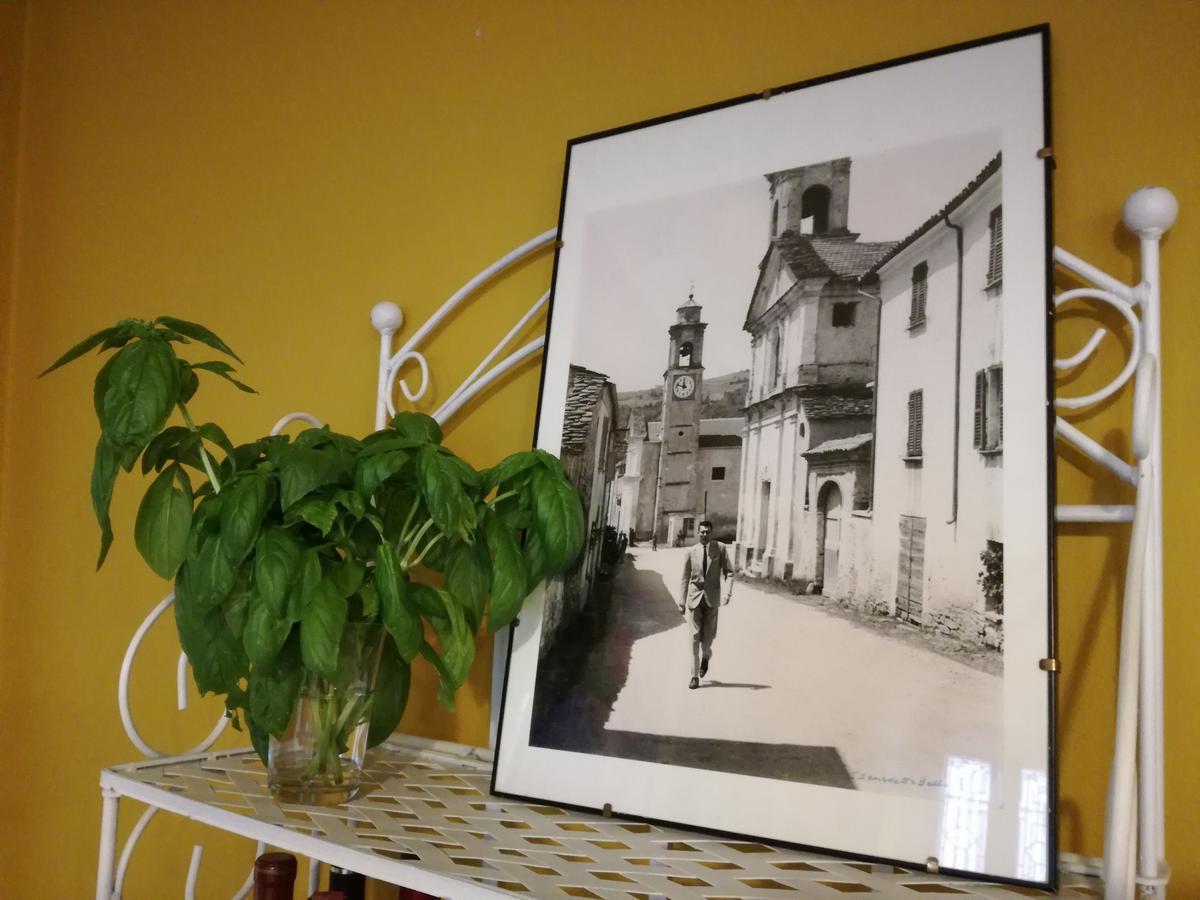 Casa Asso Di Coppe B&B Alba  Buitenkant foto