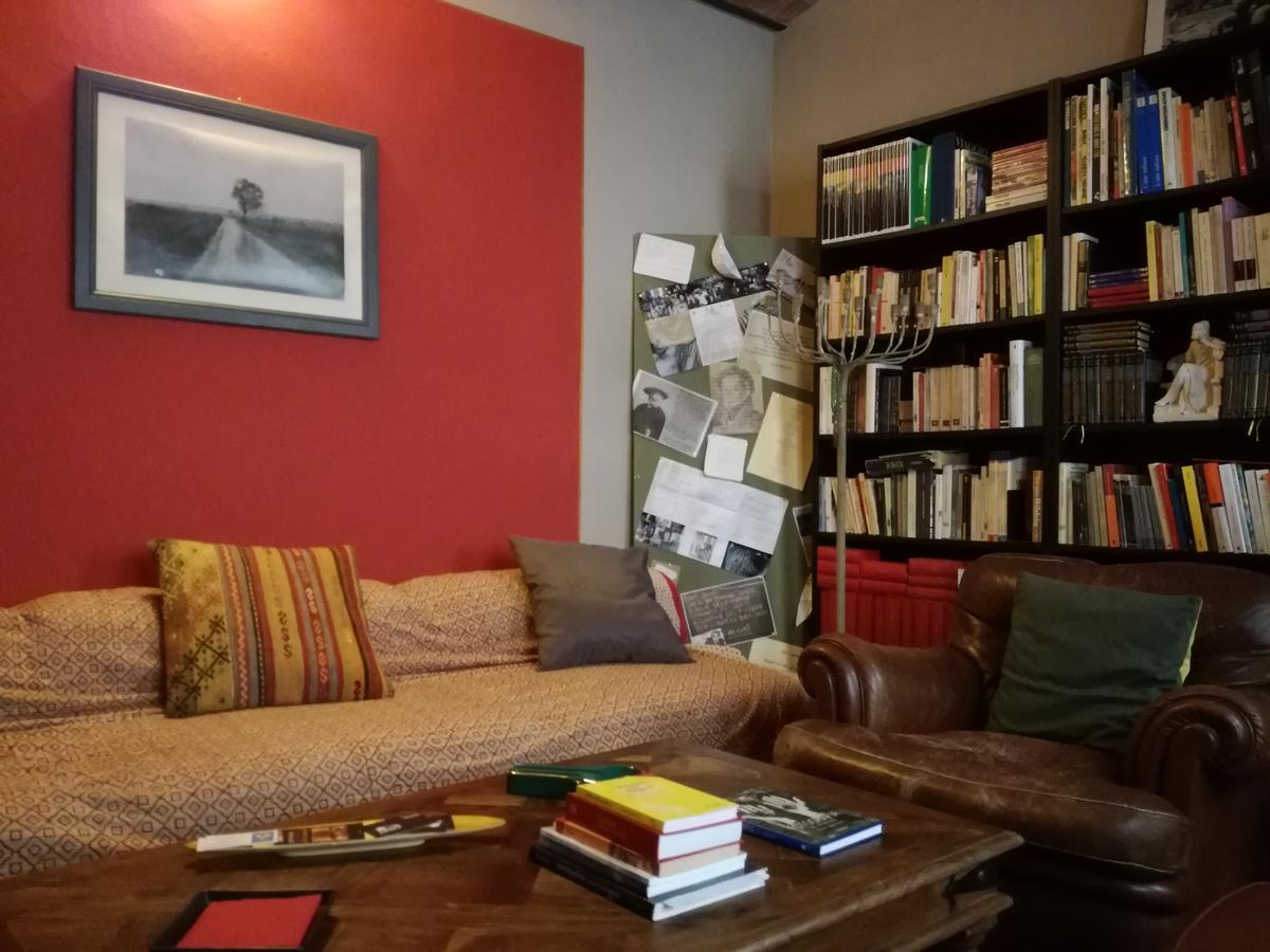Casa Asso Di Coppe B&B Alba  Buitenkant foto
